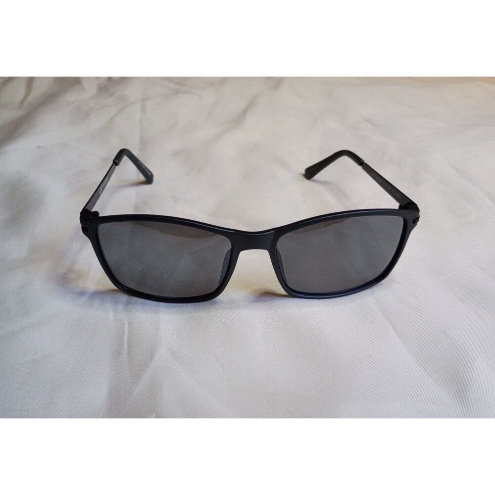 Foster Grant Polarized Sunglasses Matte Black Gray Lenses NS1119
